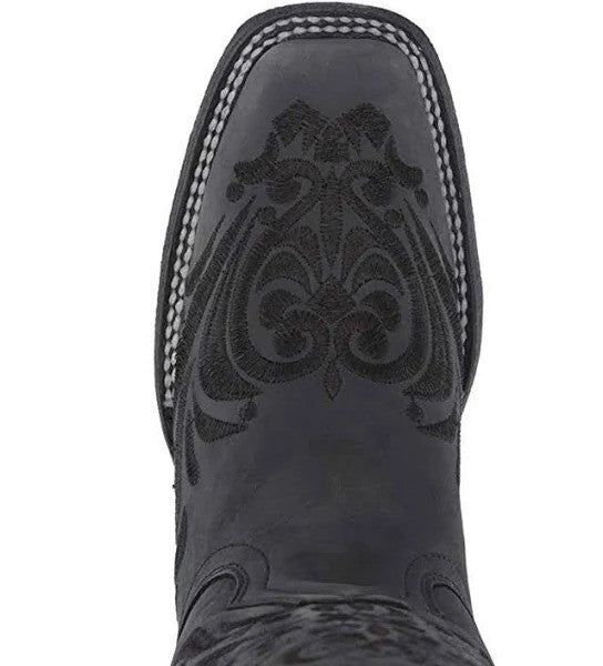 Women's Black Embroidery Narrow Square Toe Boot by Corral L5464 We've been waiting for this beauty to arrive and it doesn't disappoint. Need a fully leather (and affordable!!) boot? How about a show boot? Like to dance? This is THE boot for you! It checks all of the boxes. Great quality and style. Are you a fan of simplicity? Well, you're in luck because these boots are a breeze to care for! When it comes to maintaining your boots, we recommend Fiebings's All Purpose Conditioner. But if you're l Corral Boots Womens, Boys Cowboy Boots, Cowboy Jacket, Girl Cowboy Boots, Modern Cowgirl, Lucchese Boots, Twisted X Boots, Boot Barn, Corral Boots