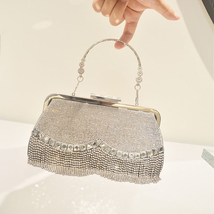 Brand Name: DenHuaKiOrigin: CN(Origin)Place Of Origin: GUANG DONG ProvinceMain Material: MetallicShape: FrameLining Material: PolyesterStyle: CasualHardness: HARDOccasion: PartyDecoration: DiamondsGender: WOMEN Gold Evening Bag, Tas Bahu, Beaded Clutch Bag, Wedding Handbag, Clutch Bag Wedding, Designer Clutch Bags, Luxury Clutch, Rhinestone Clutch, Handbags Luxury