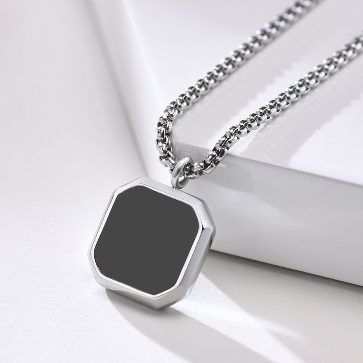 Locket For Men, Bracelet Viking, Silver Chain For Men, Square Necklace, Silver Locket, Collar Chain, Black Onyx Necklace, Locket Pendant Necklace, Onyx Necklace