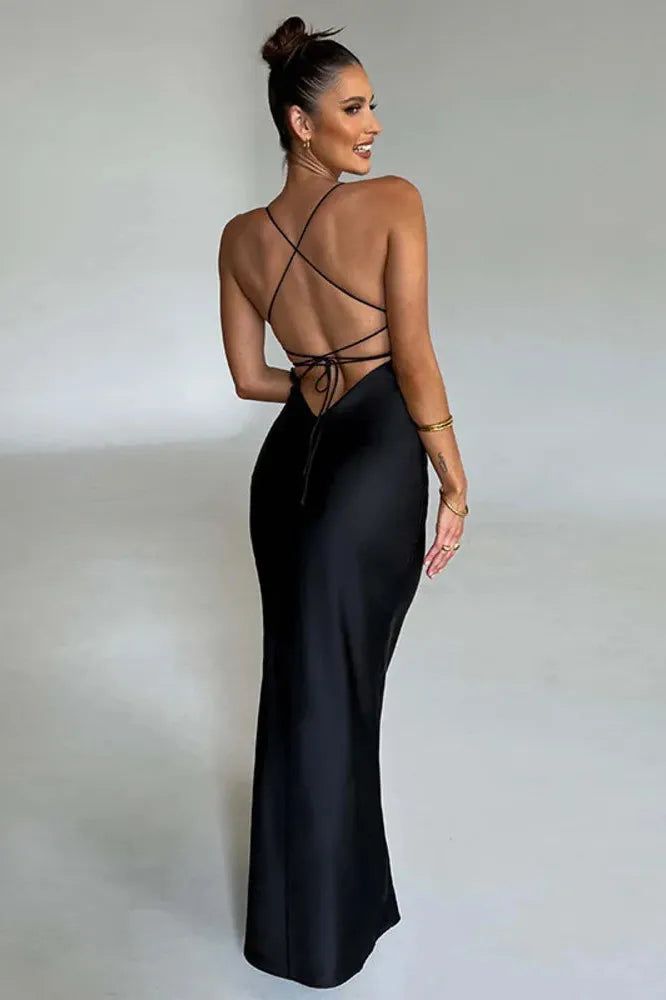 New maxi dress features spaghetti straps and a sleeveless, backless bodycon design in satin, creating an elegant and captivating look perfect for formal events. Details: Elasticity: Slight Stretch Fabric Type: SATIN Silhouette: Sheath Neckline: Strapless Material: Silk Material: COTTON Material: lyocell Size (IN) Bust Waist Hip Length S 29.92-37.80 25.20-31.50 31.50-39.37 55.12 M 31.50-39.37 26.77-33.07 33.07-40.94 55.51 L 33.07-40.94 28.35-34.65 34.65-42.52 55.91 Mermaid Backless Prom Dresses, Lattice Dress, Slim Bodycon Dress, Prom Dress Inspo, Backless Bodysuit, Prom 2024, Elegant Maxi Dress, Long Bodycon Dress, Dress Backless