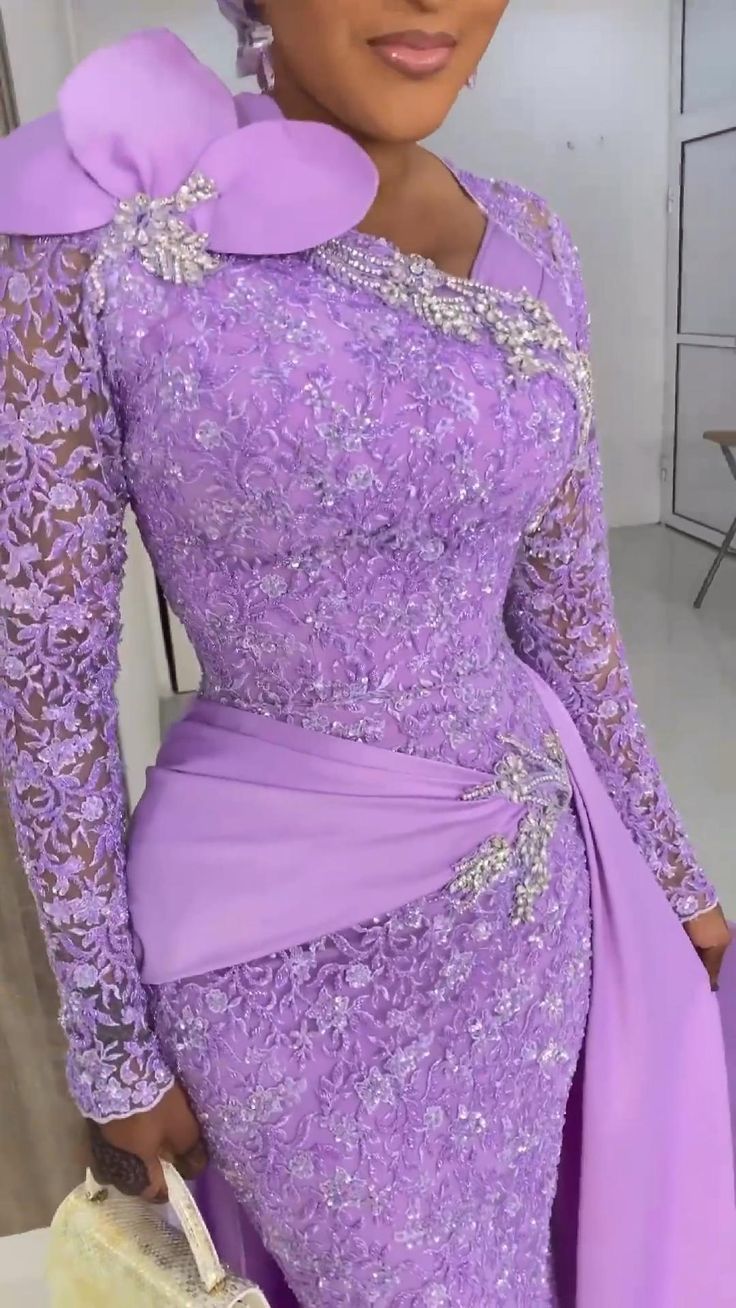 Winter Dresses For Wedding, Hausa Wedding, Nigerian Lace Styles Dress, Dresses For Wedding Guests, Nigerian Lace Styles, African Lace Styles, Ankara Dress Styles, Best African Dresses, Lace Gown Styles