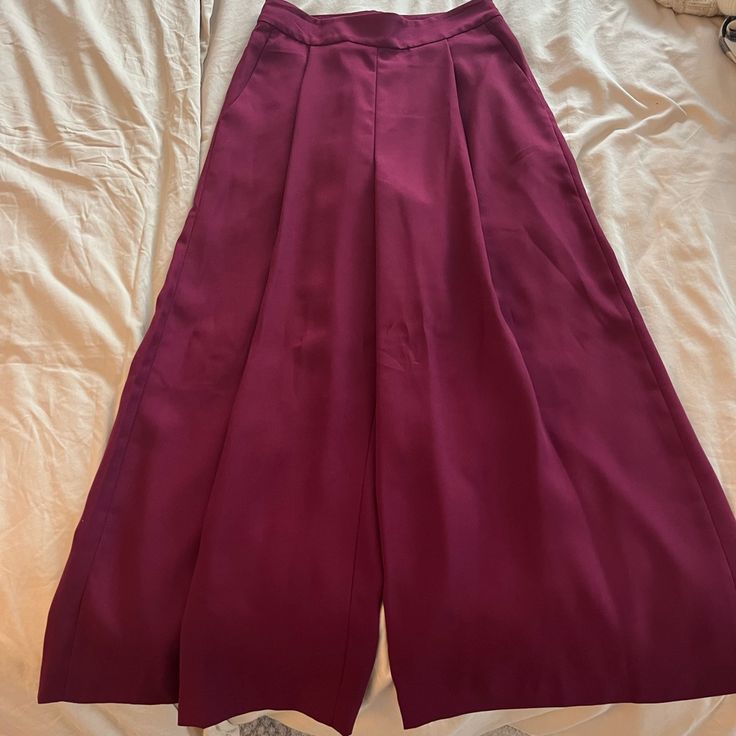 Never Worn And Great Condition! Fitted Culottes For Workwear, Formal Fitted High-waisted Culottes, Pants Color, Von Furstenberg, Diane Von, Diane Von Furstenberg, Color Purple, Boot Cut, Pant Jumpsuit