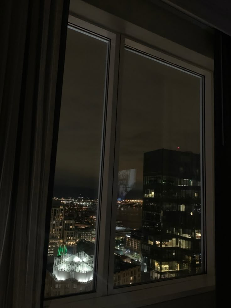 city view / window view Windows Aesthetic Wallpaper, Window View Night, Windows Aesthetic, Rainy Window, Night Window, City View Apartment, Aesthetic London, Apartment View, Basement Windows