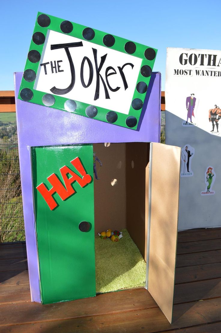 the joker costume is made to look like it has been put in a play house