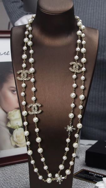 Sparkling and radiant, adds glamour to any outfit Chanel Pearl Necklace, Chanel Jewelry Necklace, Inexpensive Jewelry, Chanel Pearl, Chanel Pearls, Chanel Necklace, Long Pearl Necklaces, Classy Jewelry, Chanel Jewelry