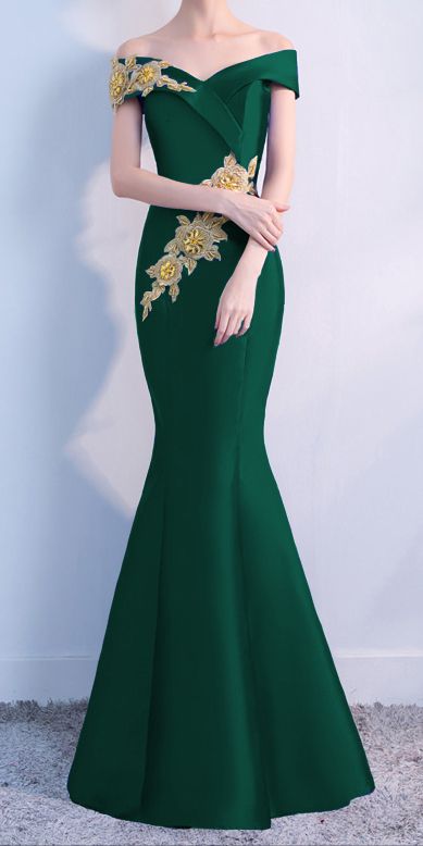 Green Evening Dress For Banquet During Prom Season, Spring Green Evening Dress For Wedding, Spring Green Wedding Evening Dress, Green Spring Wedding Evening Dress, Green Prom Season Evening Dress, Green Sweep Train Dress For Prom Season, Green Strapless Evening Dress For Banquet, Elegant Green Prom Gown, Green Strapless Mermaid Dress For Party