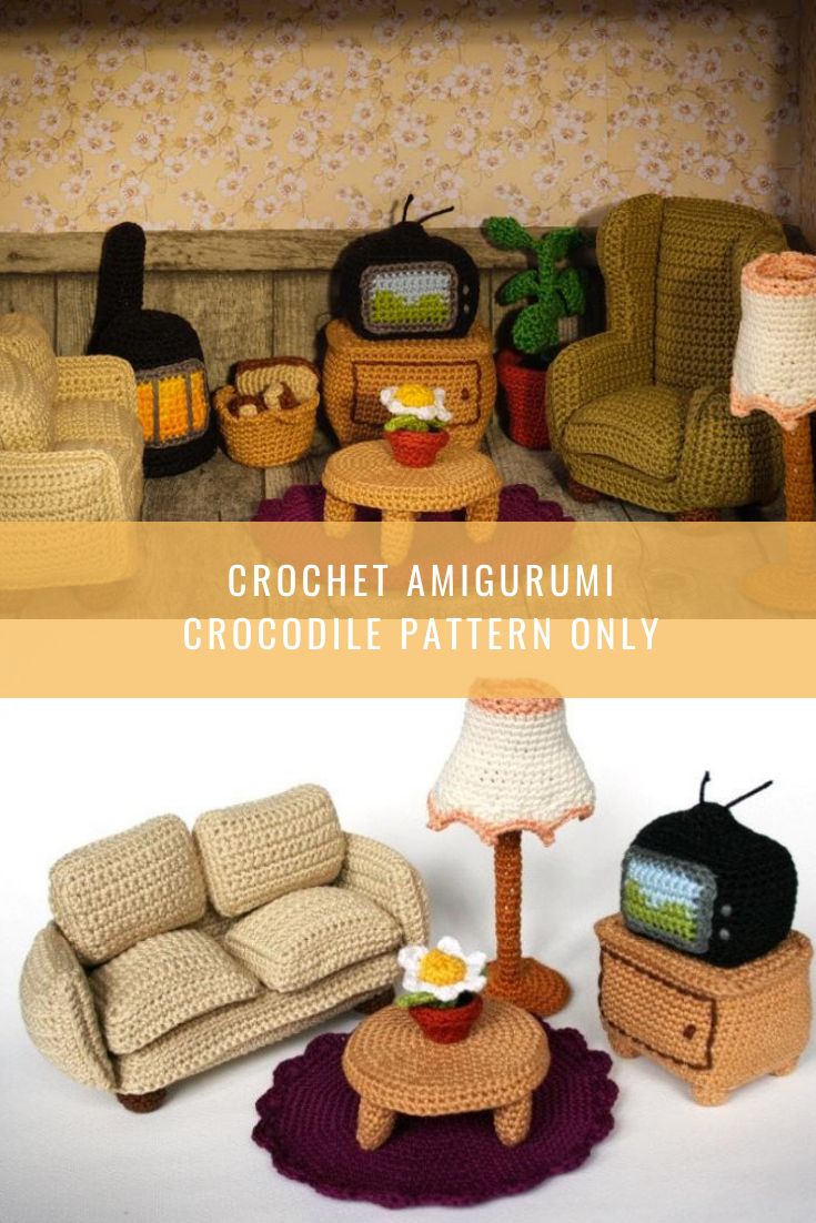 crochet amigurum furniture is shown in two different photos, one with a couch and the other with a coffee table