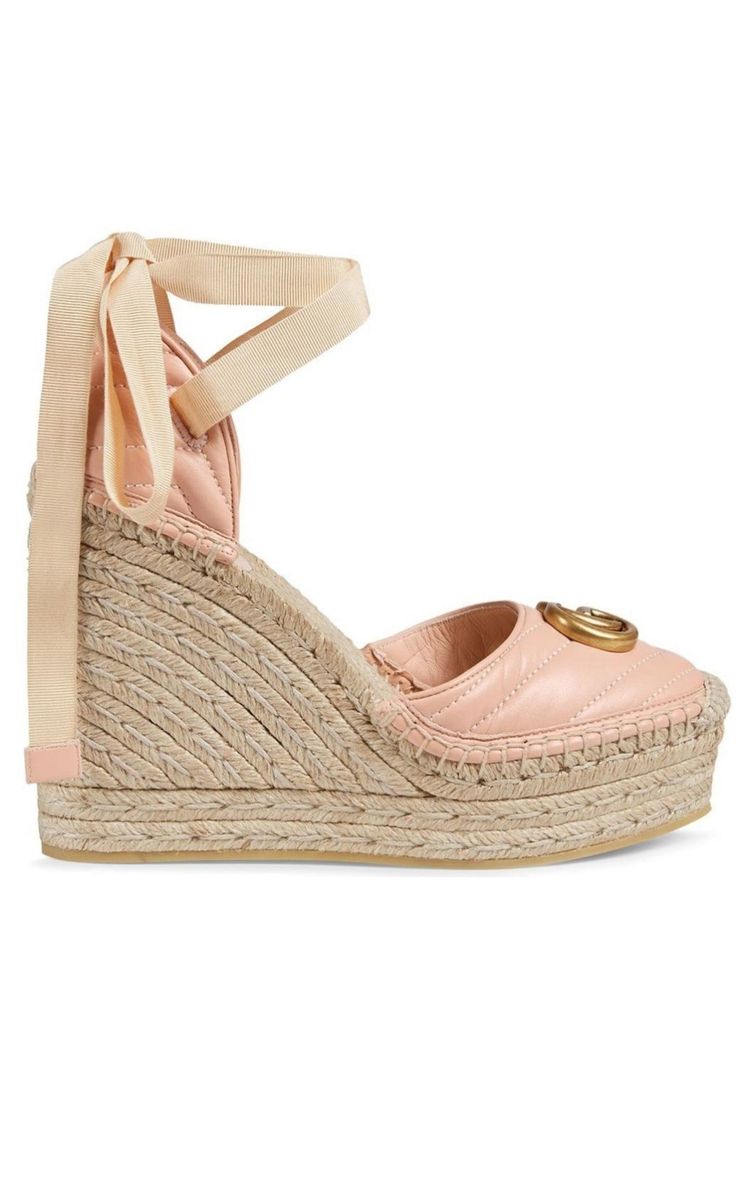 The Gucci collection is the pinnacle of Italian craftsmanship and attention to detail as seen in these dusty pink Leather platform espadrilles. Featuring an almond toe, a branded insole, a high wedge heel, a grosgrain lace-up closure and a gold-tone double G logo on the front.Round toeBraided raffia wedge heelTie-fastening ankle strapSignature interlocking GG logo Quilted finishComposition: Leather 100%, Raffia 100%Lining: Leather 100%Sole: Rubber 100%Made in Italy Gucci Espadrilles, Chevron Outfit, Double G Logo, Gucci Collection, Gucci Shop, G Logo, Chloe Shoes, High Wedges, Gg Logo