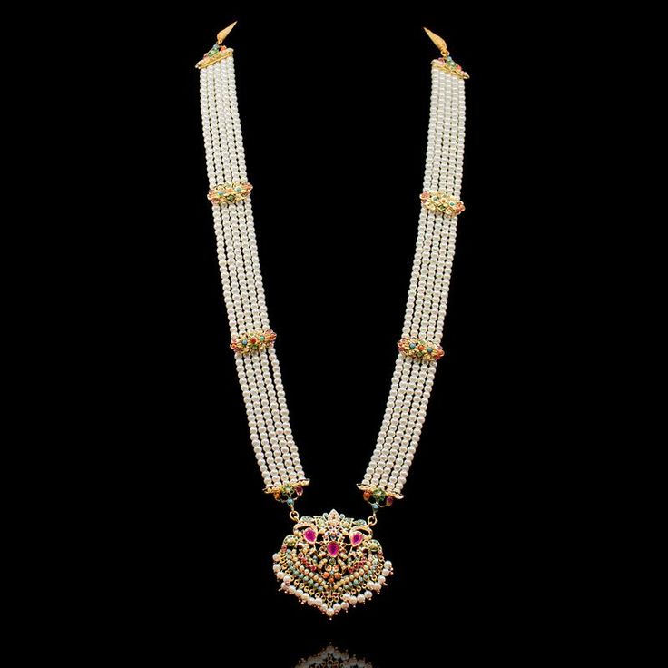 Manvi Set - á La Couture Traditional Kundan Pearl Drop Necklace, Traditional Chandbali Pearl Necklace, Traditional Pearl Drop Necklace For Festivals, Traditional Chandbali Pearl Necklace With Pearl Drop, Temple Style Kundan Necklace With Cutdana And Pearls, Temple Style Kundan Necklace With Pearl And Stone Work, Kundan Pearl Necklace With Cutdana In Temple Jewelry Style, Temple Jewelry Style Pearl Necklace With Stone Work, Traditional Ceremonial Pearl Necklace With Stone Work