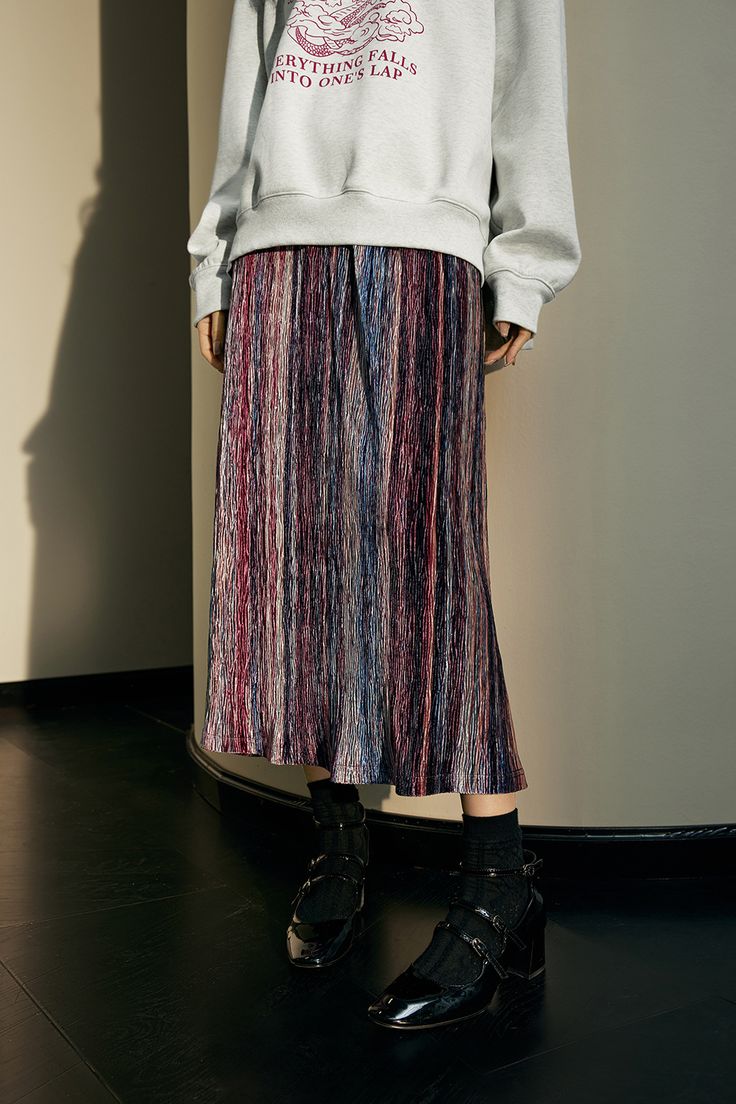 Gradient-effect Velvet Skirt Multicolor Long Skirt For Fall, Multicolor Winter Skirt, Multicolor Fall Skirt, Fall Multicolor Skirt, Multicolor Flared Skirt For Fall, Multicolor Midi Skirt For Workwear, Multicolor Pleated Skirt For Fall, Fall Multicolor Pleated Skirt, Multicolor Skirt For Workwear In Fall