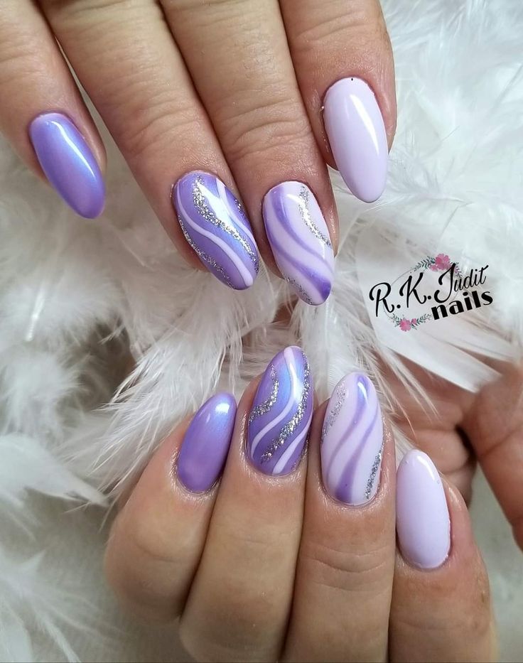 February Nail Colors, Purple Sparkly Nails, Lilac Nails Design, Summer Nails 2023, Nails Art Designs, Lilac Nails, February Nails, Gel Nail Art Designs, Fancy Nails Designs