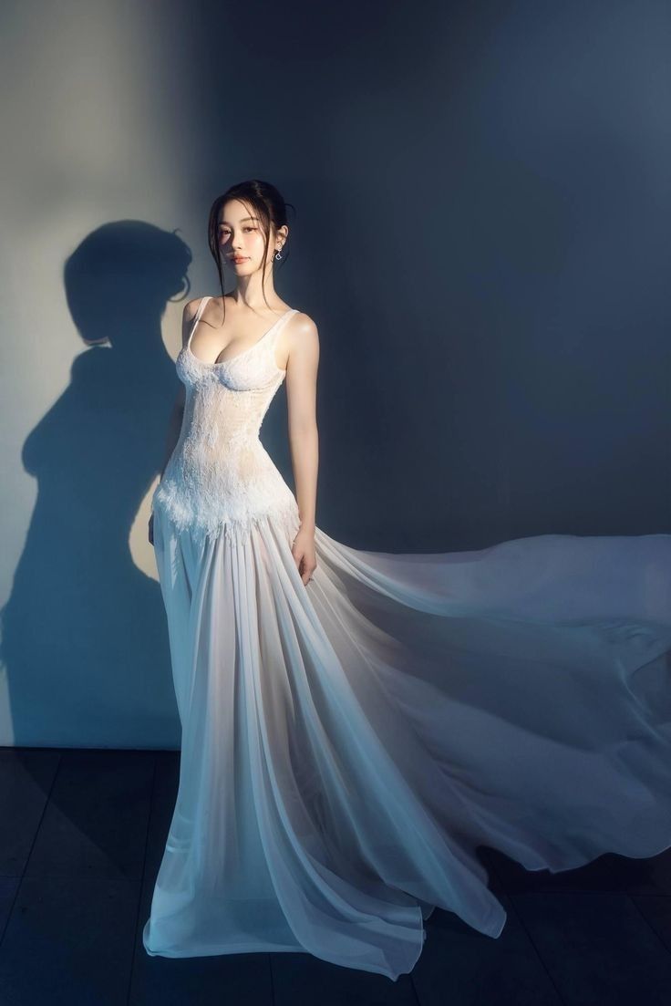 Actress Aesthetic Outfits, Grecian Inspired Fashion, Movie Premiere Outfit Dresses, Long Dress Poses Photo Ideas, Kpop Dress Outfits Stage, Pretty Dress Aesthetic, Ethereal Aesthetic Fashion Casual, Ball Outfit Women, Fairy Inspired Dress