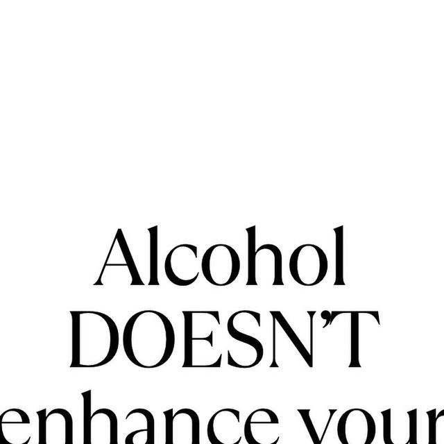 the words alcohol doesn't enhance your health