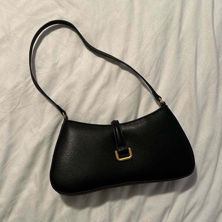 Never Used, From H&M, Perfect Little Black Shoulder Bag To Much With Every Outfit Cheap Black Shoulder Bag, Aesthetic Black Handbag, Small Black Bags Handbags, Cheap Elegant Baguette Shoulder Bag, Black Shoulder Bag Aesthetic, Small Black Shoulder Bag, Mini Black Purse, Cute Black Purse, Black Handbag Aesthetic