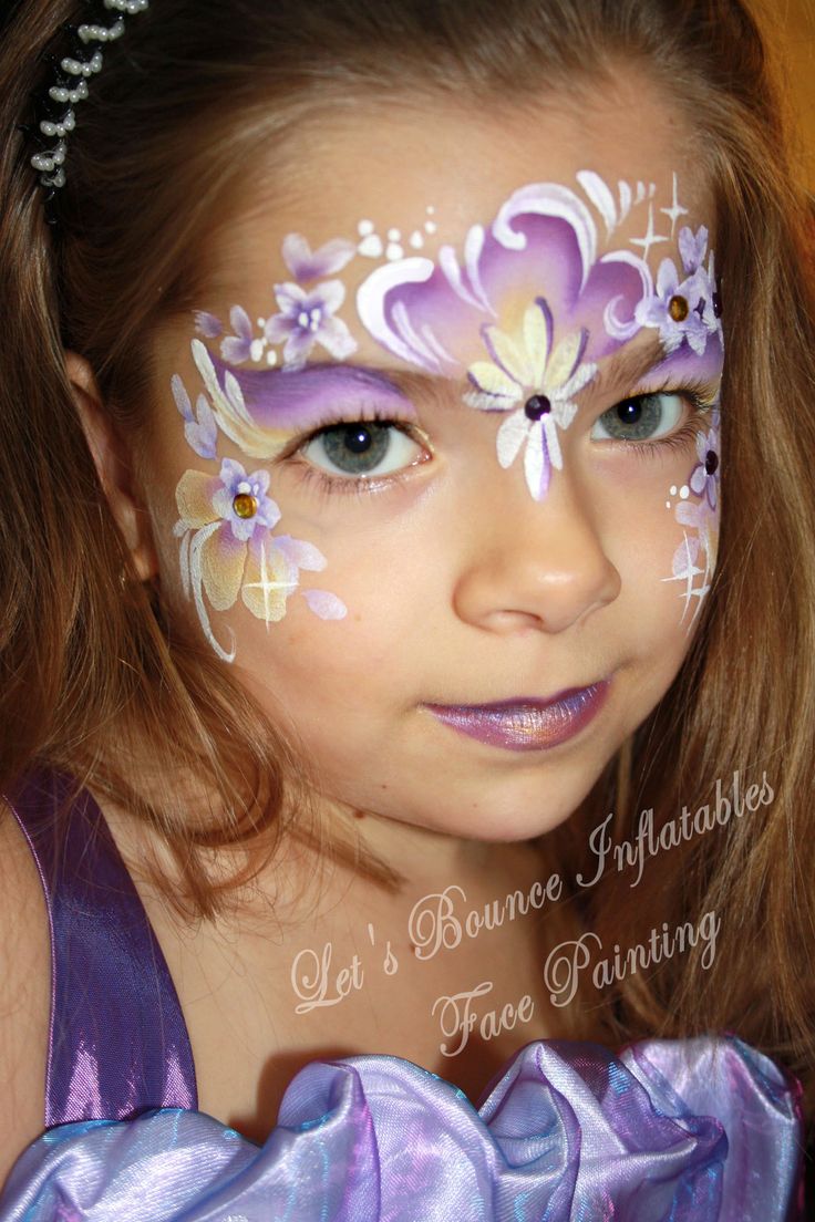 Girls Face Painting Ideas, Painting Ideas Kids, Rapunzel Makeup, Face Painting Images, Face Painting Flowers, Princess Face Painting, Fairy Face Paint, Festival Face Paint, Face Painting Ideas