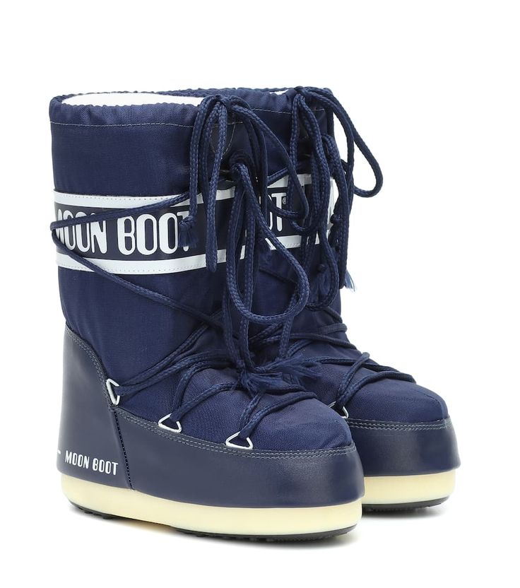 Blue Waterproof Sporty Boots, Sporty Waterproof Blue Boots, Blue Insulated Winter Boots, Fall Winter Shoes, Flip Flop Boots, Boot Fashion, Kids Snow Boots, Moon Boot, Funky Shoes