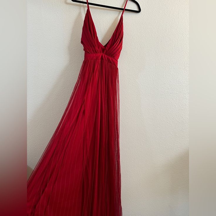 Nwot Tobi Dress Never Worn Red Pleated Flowy Maxi Dress, Flowy Red Pleated Maxi Dress, Red Pleated Maxi Dress For Date Night, Flowy Red Evening Dresses, Red Floor-length Dress For Date Night, Red Pleated Maxi Dress, Colorful Dresses, Maxi Dress, Womens Dresses