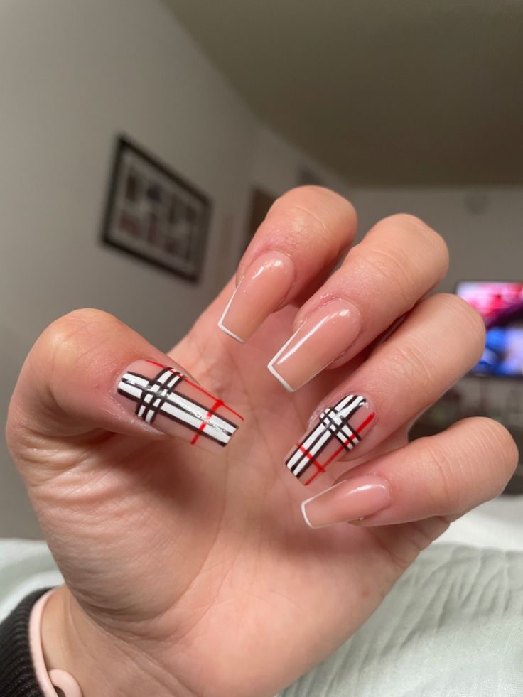 Blue Plaid Nail Designs, Short Plaid Nails, Fall Nails Plaid, Plaid Fall Nails, Fall Plaid Nails, Biab Nail, Burberry Nails, Plaid Nail Designs, Nails Styles