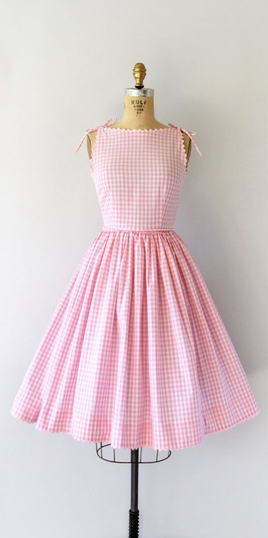 adorable pink gingham dress | 50's style | 50's dress | feminine dress | modest dress Classy Modest Dresses, Pink Gingham Dress, Vestidos Retro, Dress Feminine, Dresses 1950s, 50s Fashion Dresses, Dress Modest, 50's Style, Modest Dress