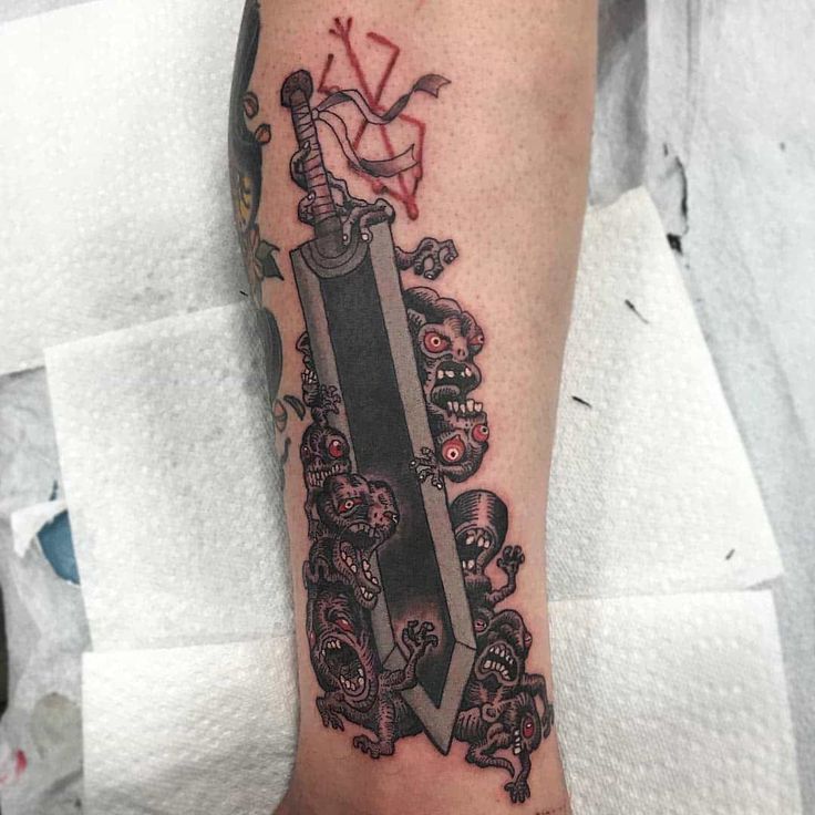 Dragon Slayer Sword Tattoo 1 Anime Tattoos Berserk, Dragon Slayer Tattoo Berserk, Dragon Slayer Tattoo, Dragon Slayer Berserk, Anime Style Tattoos, Guts Tattoo, Berserk Tattoos, Berserker Tattoo, Berserk Tattoo