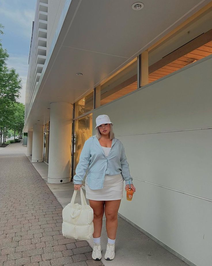 Dana on Instagram: “hot gurl smoothie walk” Plus Size Summer Outfits Curvy Fashionista, Dana Rose, Curvy Casual Outfits, Outfits Gorditas, Police Costume, Hot Summer Outfits, Summer Outfits Curvy, Plus Size Baddie Outfits, Walking Outfits