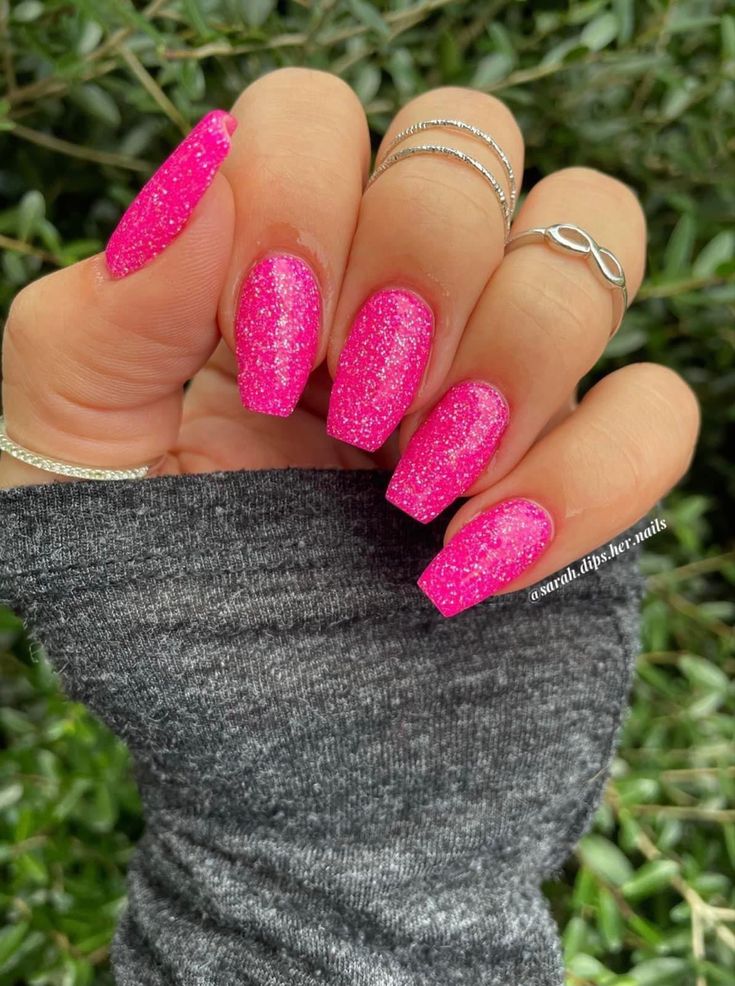 Hot Pink Glitter Nails Acrylic, Neon Pink Nails With Glitter, Pink Sparkle Nails, Pink Sparkly Nails, Elite Nails, Bright Pink Nails, Neon Pink Nails, Barbie Nails, Opal Nails