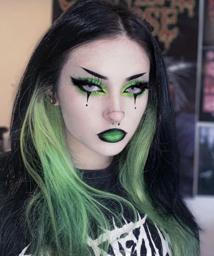 Maquillage Goth, Fete Emo, Goth Eye Makeup, Drag Make-up, Cute Halloween Makeup, Punk Makeup, Cute Eye Makeup, Halloween Eye Makeup, Graphic Makeup