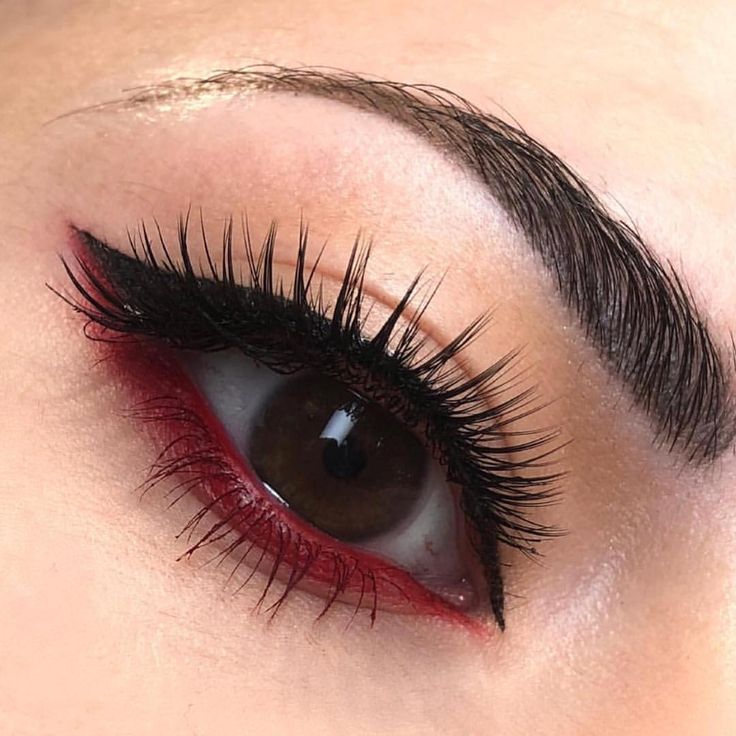 Red waterline looks amazing with a winged eyeliner! This look by @real_makeup_artistry is ON POINT! - #lindahallberg #infinityglass #youarethecreator #crueltyfreemakeup #angermoodcrayon Red Waterline, Machiaj Smokey Eyes, Teknik Makeup, Halloweenský Makeup, Hadiah Diy, Swag Makeup, Smink Inspiration, Eye Makeup Designs, Emo Makeup