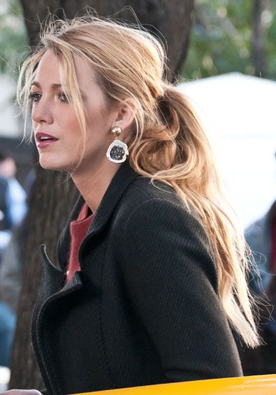 Hairstyles Glam, Messy Ponytail Hairstyles, Ponytail Updo, Gossip Girls, Hairstyles Messy, Messy Ponytail, Braided Ponytail, Blake Lively, Celebrity Hairstyles