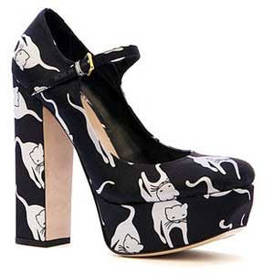 miu-miu-cat-print-shoes Edith Bouvier Beale, Miu Miu Dress, Celebrity Shoes, Cat Shoes, Types Of Heels, Cat Fashion, Stunning Shoes, Fancy Shoes, Animal Patterns