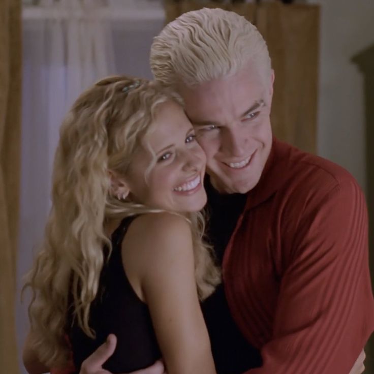 Buffy & Spike hugging and smiling image 1 Spike And Buffy, Buffy Tattoo, Buffy Spike, Spike Buffy, Vampire Shows, Buffy Summers, Human Poses Reference, Sarah Michelle Gellar, Human Poses