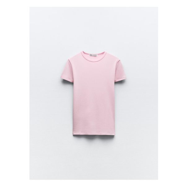 SLIM FIT - ROUND NECK - REGULAR LENGTH - SHORT SLEEVET-shirt made of a cotton blend. Round neck and short sleeves. Studio Nicholson, Basic Makeup, Crochet Coat, Ribbed Shorts, Zara Shorts, T-shirt Polos, Blazer Dress, Trouser Jeans, Linen Shirt