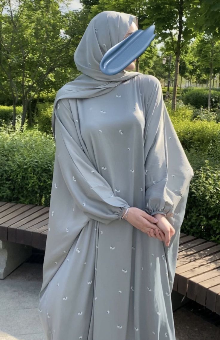 Abaya Collection Aesthetic, Islamic Modest Fashion, Muslimah Fashion Casual, Islamic Fashion Dresses, Stylish Hijab, Modest Fashion Hijab, Muslim Outfits Casual, Mode Abaya, Women Dresses Classy