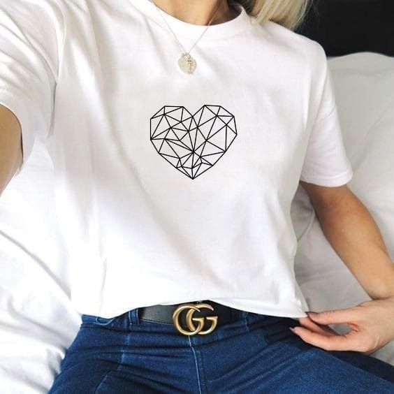 (6) WhatsApp Heart Tshirt Design Graphic Tees, Te Shirt Design, Perfect White Tee Shirt, Minimal Shirt Design, Trendy Shirt Designs, T Shirt Painting, Cute Shirt Designs, Shirt Print Design, Whatsapp Web