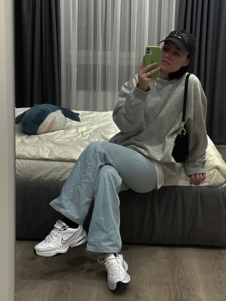 Gray Sweatshirt Outfit Aesthetic, Nike Air Monarch Iv Outfit Woman, Nike Initiator Women Outfit, Nike V2k Run Women Outfit, Mk2 Tekno Outfit, Air Force Mid Outfit, Nike Mk2 Tekno Outfit, Nike Initiator Outfit, Nike Air Monarch Iv Outfit