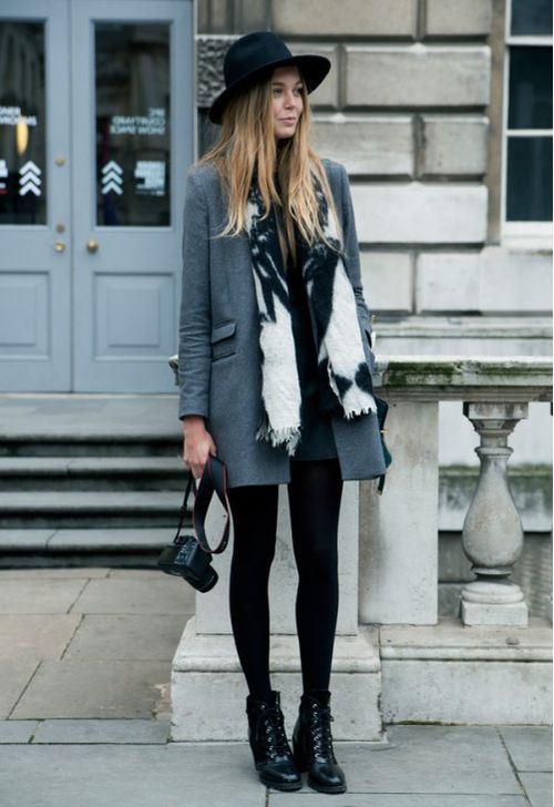 Perfect winter outfit complete with hat Perfect Winter Outfit, Gray Coat, London Fashion Week Street Style, Stil Inspiration, Looks Street Style, Olivia Palermo, Looks Chic, Mode Inspo, Cool Street Fashion