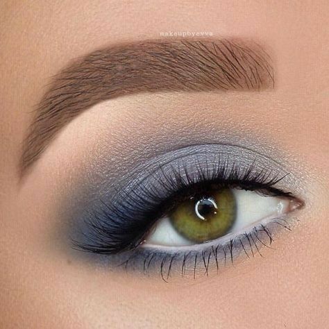 Makeup Artist Portfolio, Grey Smokey Eye, Make Up Designs, Grey Makeup, Smink Inspiration, Hooded Eye Makeup, Beautiful Eye Makeup, Makijaż Smokey Eye, Eye Makeup Tips