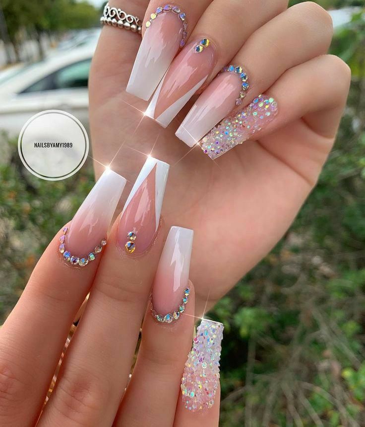 Ongles Bling Bling, Gel Nails At Home, Ombre Acrylic Nails, Nails Design With Rhinestones, Coffin Shape Nails, Coffin Nails Long, Jelly Nails, Nail Swag, Bling Acrylic Nails