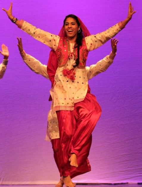 Bhangra Outfit, Punjab Dance, Bhangra Dance, 2025 Prayer, Bengali Culture, Uniform Ideas, Modern Folk Art, Food Drawings, Modern Folk