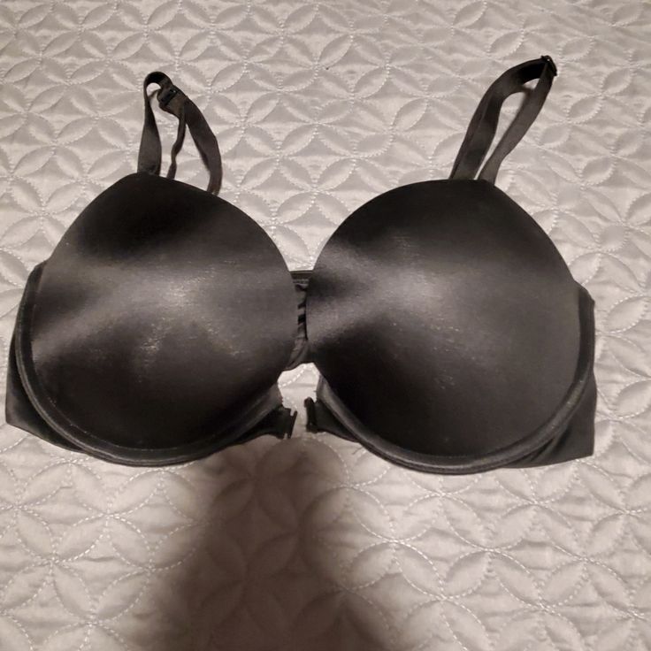 Very Sexy Pushup Bra. New Without Tags. Never Worn. Padded Bra For Party, Fitted Push-up Bra For Night Out, Black Full Coverage Bra For Night Out, Full Coverage Black Bra For Night Out, Black Evening Bra, Fitted Victoria's Secret Bra, Black Partially Lined Evening Bra, Solid Underwire Bra For Night Out, Elegant Padded Bra By Victoria's Secret