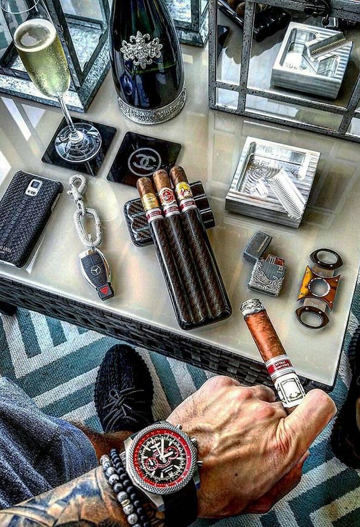 Luxury Lifestyle Travel, Mens Luxury Lifestyle, Luxury Lifestyle Girly, Wealthy Lifestyle, Luxury Lifestyle Fashion, Luxury Lifestyle Women, Good Cigars, Cuban Cigars, Pipes And Cigars