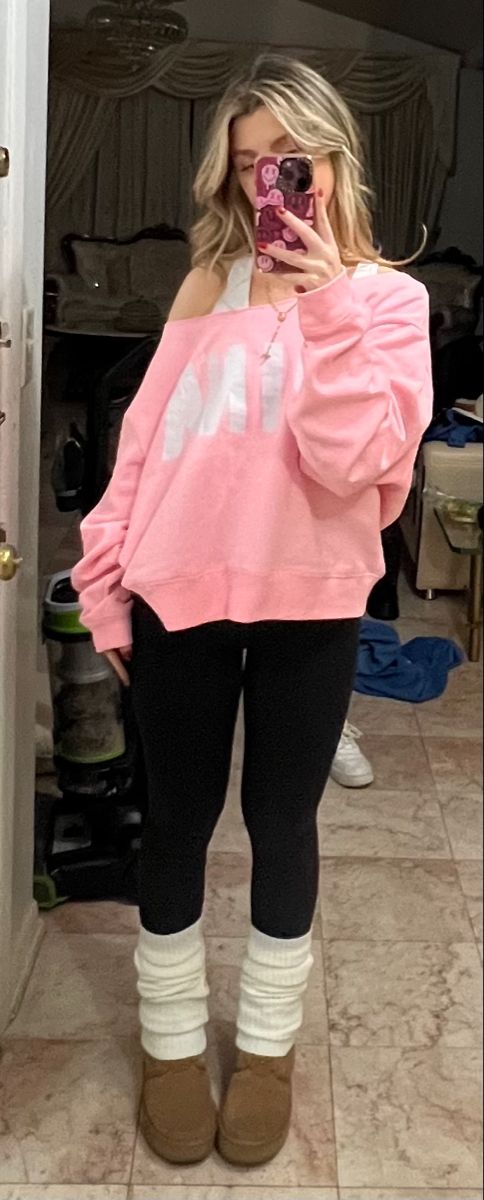 Outfit With Leg Warmers, Legwarmers Outfit, Leg Warmer Outfits, Outfits With Leg Warmers, Leg Warmer Outfit, Pink Leggings Outfit, Outfit Inspo Pink, Leg Warmers Outfit, Cold Outfits