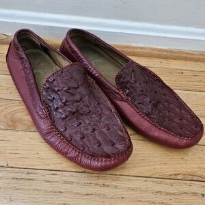 Contrast Stitch, Leather Design, Leather Loafers, Slip Ons, Cognac, Design Details, Shoes Mens, Stitching, Loafers