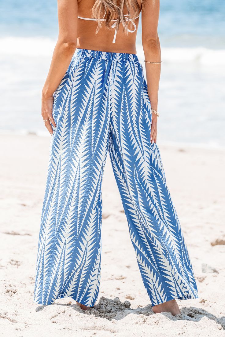 Make a bold statement with our Geo Print Palazzo Pants. With their vibrant geometric print and flowing silhouette, these pants are perfect for adding a touch of flair to any casual or dressy ensemble. Product code: CAA02D4F003CS Features:  Woven High-rise waist Wide leg  Baggy Pattern: GEO Wash Method: Regular Wash Material: 100%POLYESTER. Printed Palazzo Pants, Affordable Swimwear, Size Matters, Make Memories, Geo Print, Palazzo Pants, Geometric Print, Jumpsuits For Women, Women's Clothing