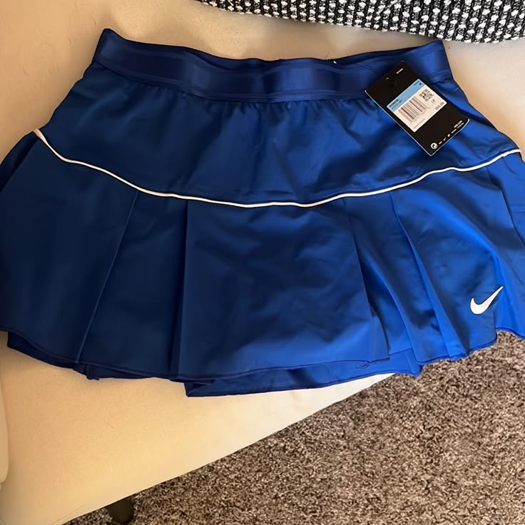 This Nike Team Victory Skirt Is A Stylish Option For The Season. The Lightweight Woven Skirt Features An Elastic Waistband, Built-In Shortie, True To Size, Never Been Worn Tennis Fits, Nike Skirt, Nike Skirts, Classic Sportswear, Cute Group Halloween Costumes, Tennis Skirt Outfit, Fasion Outfits, Women Essentials, Tennis Clothes