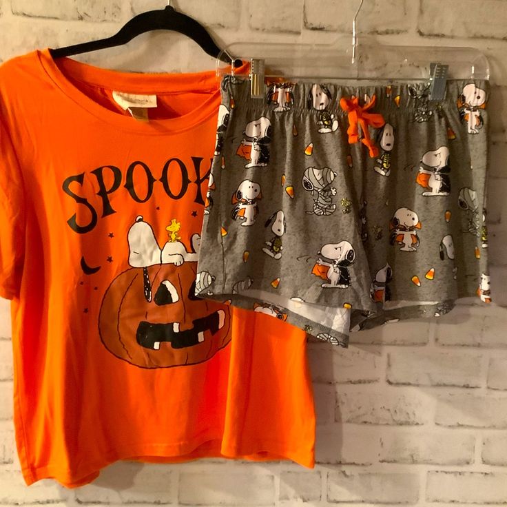 Nwt, Orange & Gray, Snoopy, “Spooky”, Pajama Set. Shirt Is Short Sleeved & Shorts Are Pull On With An Elastic Waist With A Draw String. 95% Polyester/5% Spandex. Pit To Pit: 19.25” Waist: 14.25” Inseam: 3” Snoopy Pajamas, Star Wars Pajamas, Summer Pajama Set, Red Pajamas, Black Pajamas, Pajama Suit, Snoopy Halloween, Flannel Pajama Sets, Halloween Pajamas