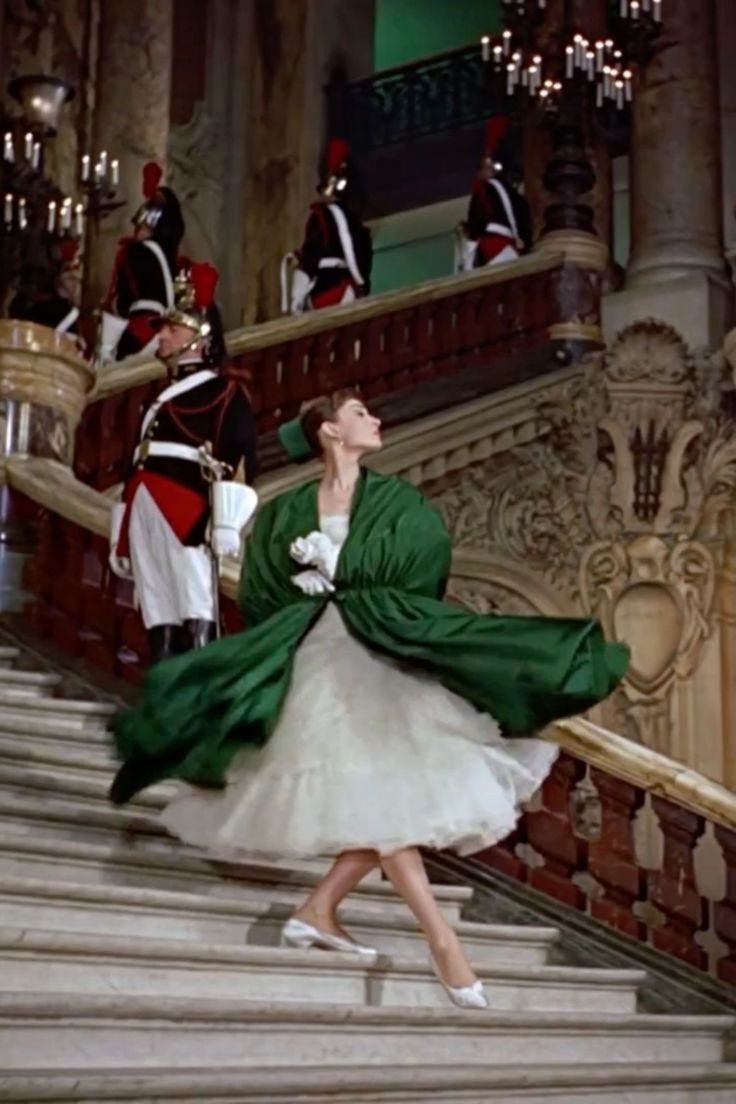 Funny Face 1957, Audrey Hepburn Style Outfits, Movie Wedding Dresses, Audrey Hepburn Roman Holiday, Aubrey Hepburn, Audrey Hepburn Photos, Hollywood Costume, Audrey Hepburn Style, Fred Astaire