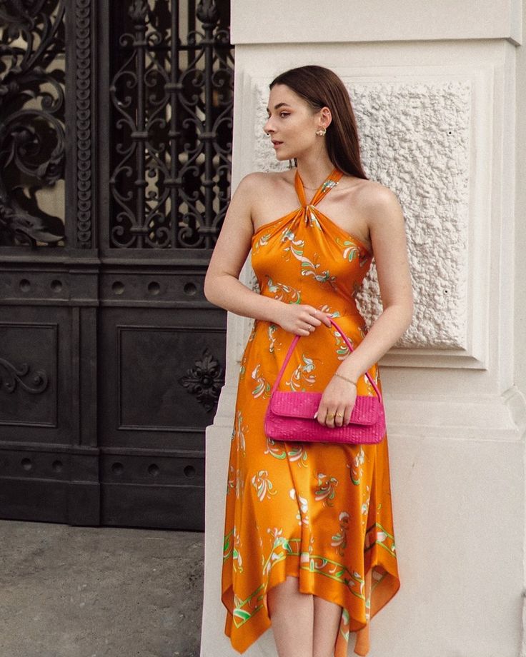 Summer state with our paisley flowers dress. @alicjaszczepanska
🔎Spring Waltz Handkerchief Dress
#lilysilk #Livespectacularly #LILYSILKSS24 #StateofWonder Silk Handkerchief Hem Summer Dress, Sleeveless Jacquard Summer Dress, Zara Yellow Floral Print Midi Dress, Retro Sleeveless Cherry Print Dresses, Silk Comforter, Silk Nightwear, Silk Bedding Set, Paisley Flower, Sleepwear Fashion