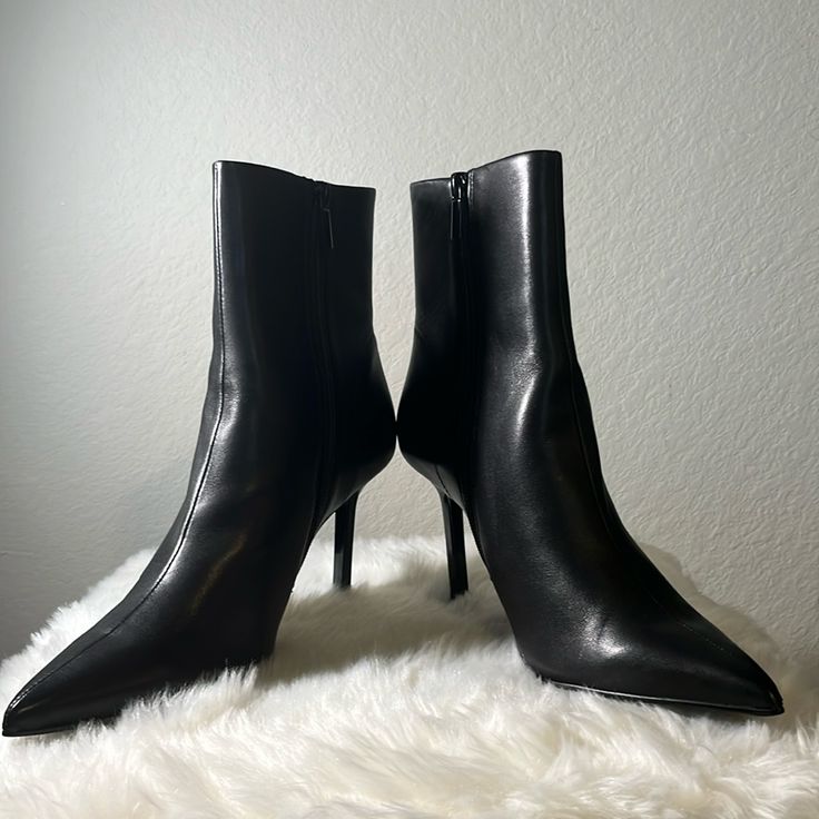 Steve Madden Iyanna Bootie Black Leather Size 10m 3 1/2 Heel Height Zipper Closure Brand New (Never Worn) W/O Original Box Pointy Toe Classic Fall Boots With 4-inch Heel, Sleek Boots With 4-inch Heel For Night Out, Chic Faux Leather Boots With 4-inch Heel, Fitted Faux Leather Boots With 4-inch Heel, Classic Pointed Toe Boots For Night Out, Trendy Formal Boots With 4-inch Heel, Sleek Heeled Boots With 4-inch Heel, Classic Heels For Night Out In Fall, Pointed Toe Boots With 4-inch Heel In Faux Leather