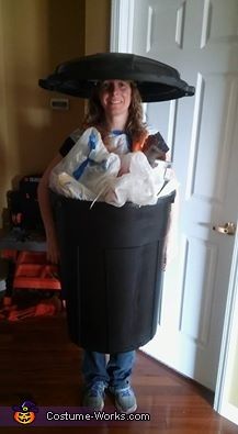 Trash Can Halloween Costume, Garbage Halloween Costume, Garbage Bag Costume Ideas, Garbage Costume Diy, Diy Trash Can Costume, Trash Halloween Costumes, Garbage Can Costume, Garbage Costume, Trash Can Costume